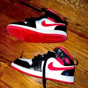 Nike high tops - Jordans - red, black and white